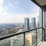 Perfectly Downtown With Free Parking