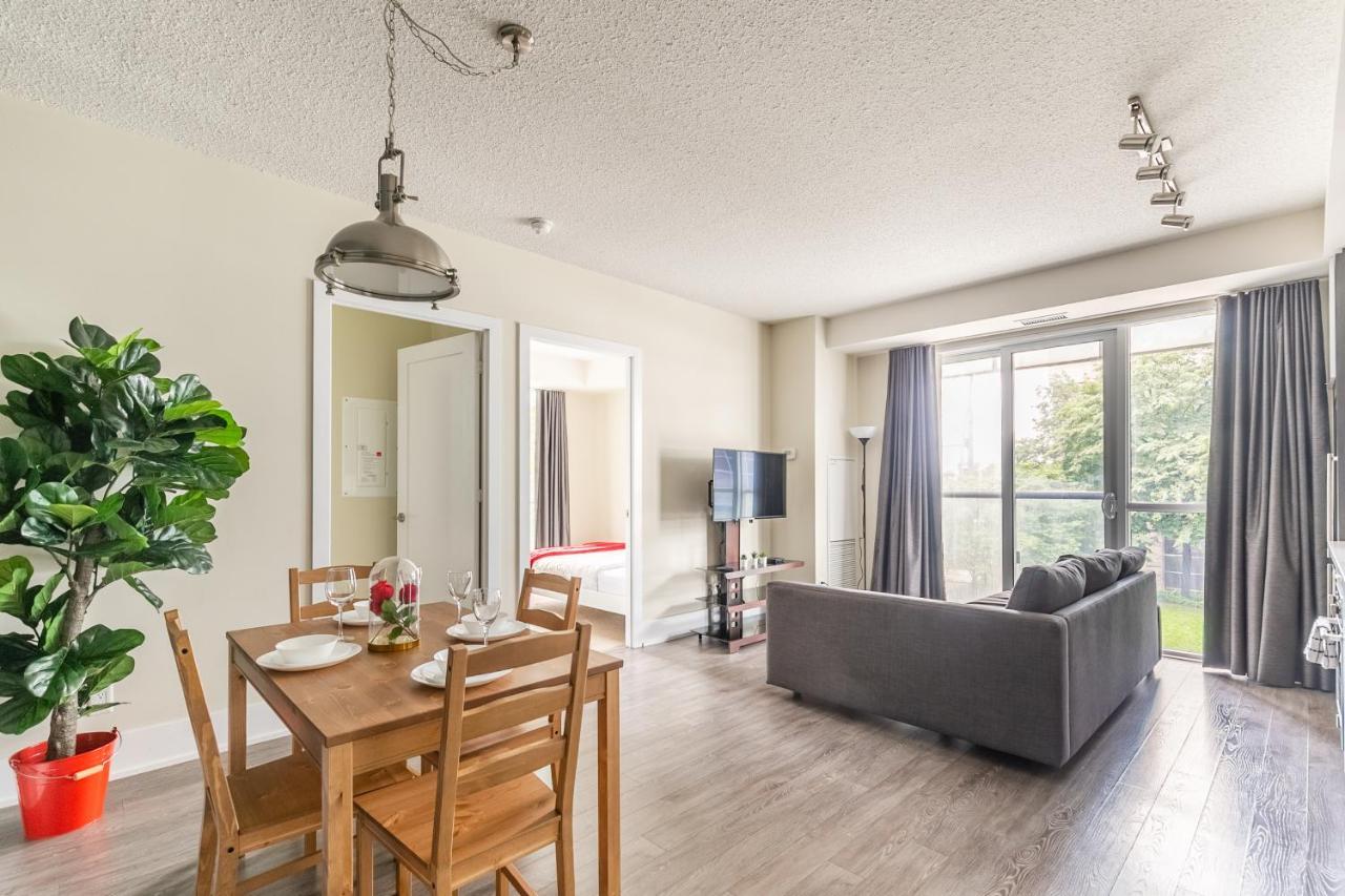 Apartment Perfectly Downtown With Free Parking